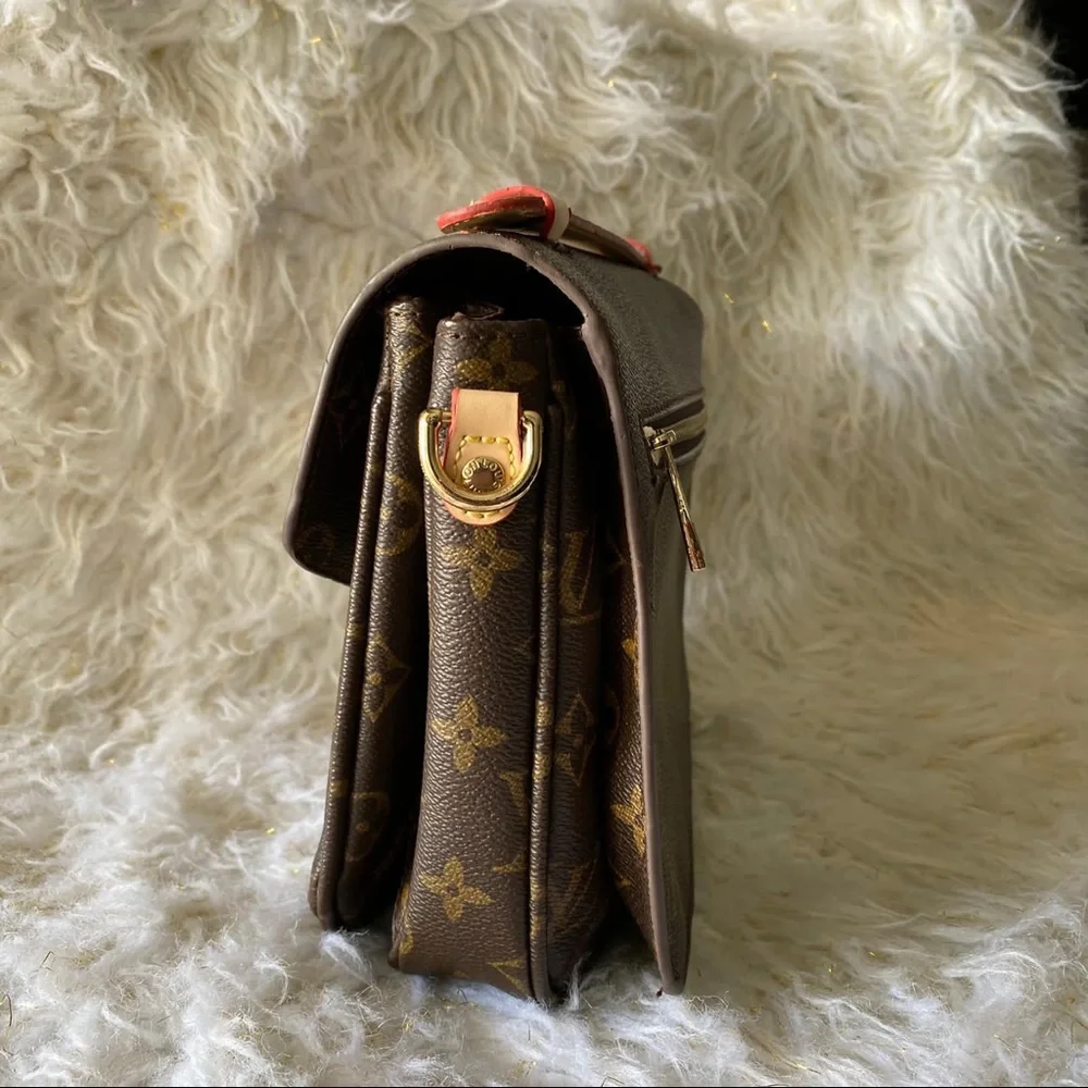COPY - Original Louis Vuitton cross-multi wear bag. - Picture 6 of 10